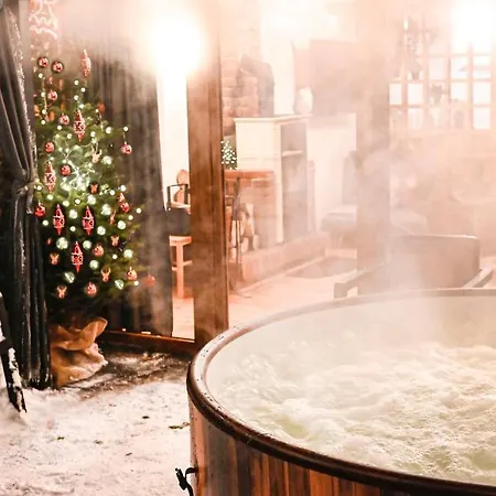 Dağ evi Strozowka Ski&spa Nad Rzeka Z Ogrodem I Jacuzzi,narty. Stroza (Myslenice)