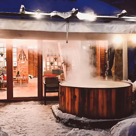 Dağ evi Strozowka Ski&spa Nad Rzeka Z Ogrodem I Jacuzzi,narty.
