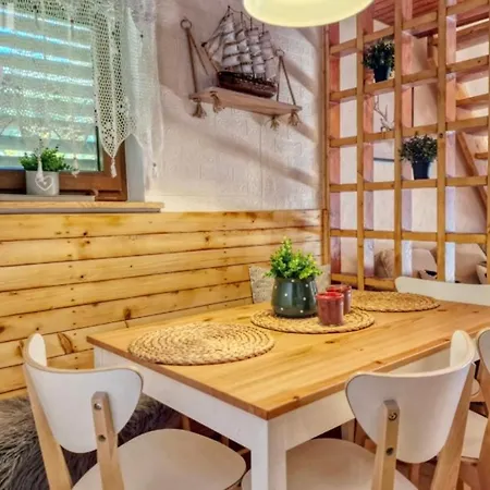 Strozowka Ski&spa Nad Rzeka Z Ogrodem I Jacuzzi,narty. Chalet Stroza (Myslenice)