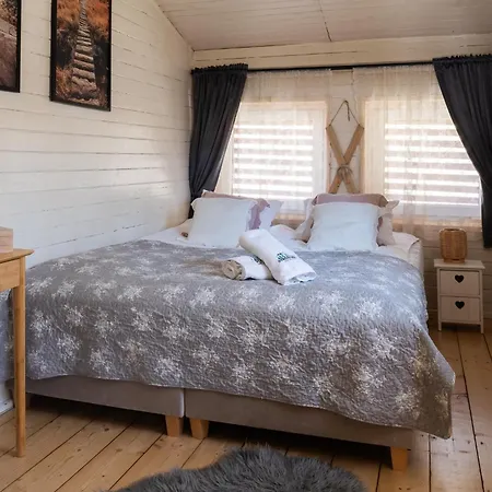 Dağ evi Strozowka Ski&spa Nad Rzeka Z Ogrodem I Jacuzzi,narty.